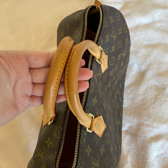 ❗️SOLD❗️2017 Louis Vuitton Speedy 35 - Picture 5 of 11